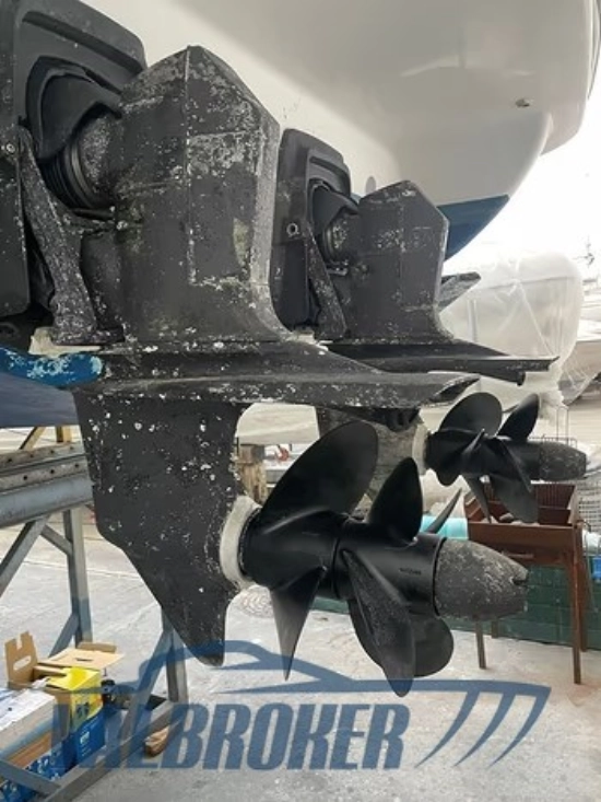 Sessa Marine OYSTER 35 usata in vendita