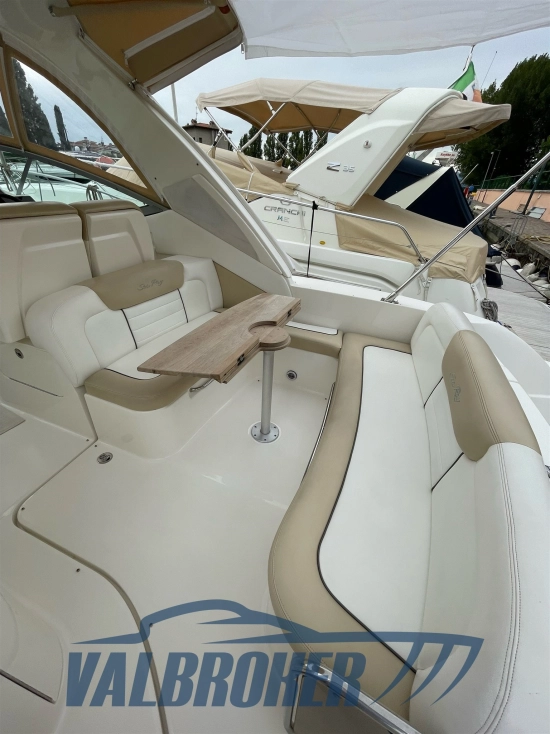 Sea Ray Sundancer 355 DA usado à venda
