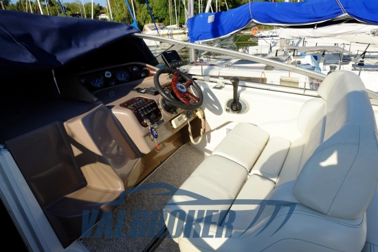 Regal Marine COMMODORE 2665 de segunda mano en venta