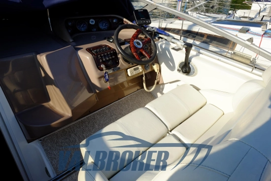 Regal Marine COMMODORE 2665 de segunda mano en venta