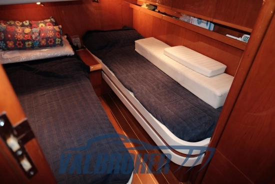 Cayman Yachts 43 WA usata in vendita