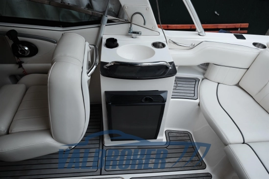 Sea Ray SLX 250 usata in vendita