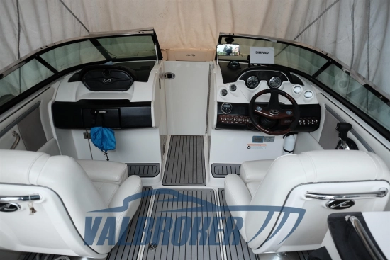 Sea Ray SLX 250 usata in vendita