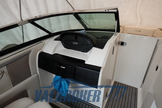Sea Ray SLX 250 usata in vendita