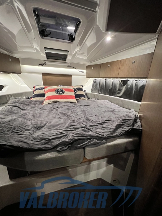 Beneteau Antares 9 usata in vendita