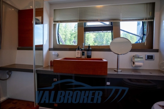 Fairline TARGA 64 GT usado à venda