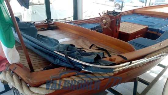 Gozzo Positano in legno de segunda mano en venta