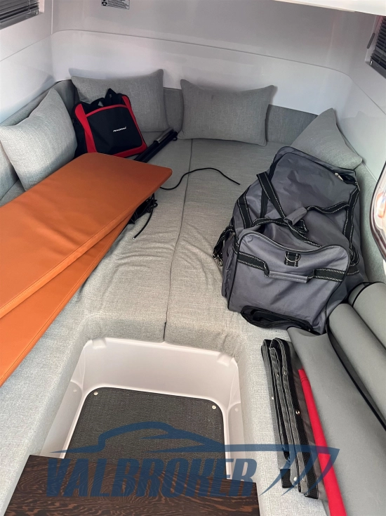 Axopar 37 XC Cross Cabin usado à venda
