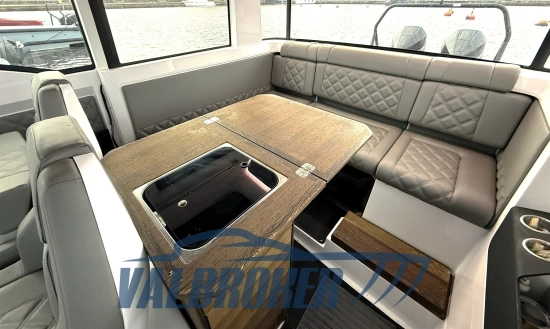 Axopar 37 XC Cross Cabin usata in vendita