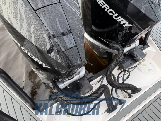 Axopar 37 XC Cross Cabin usata in vendita