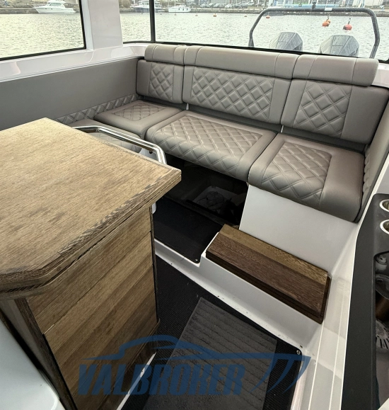 Axopar 37 XC Cross Cabin usata in vendita