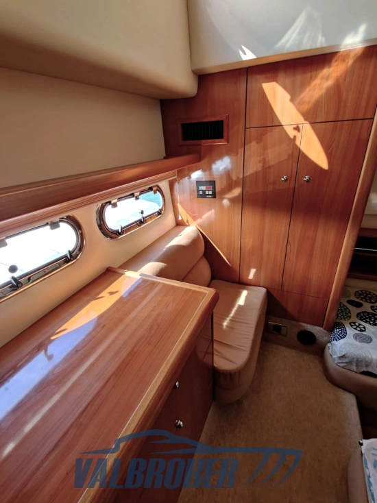 Sealine C 39 usado à venda