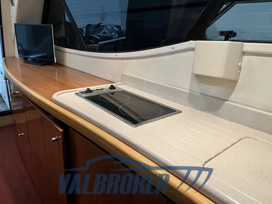 Sealine C 39 usado à venda