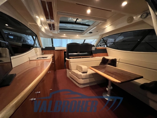 Sealine C 39 usado à venda