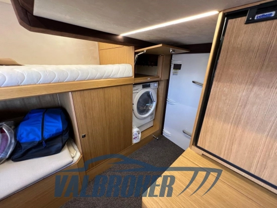 Galeon 680 FLY usado à venda