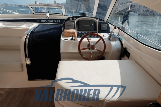 Cayman Yachts 43 WA de segunda mano en venta