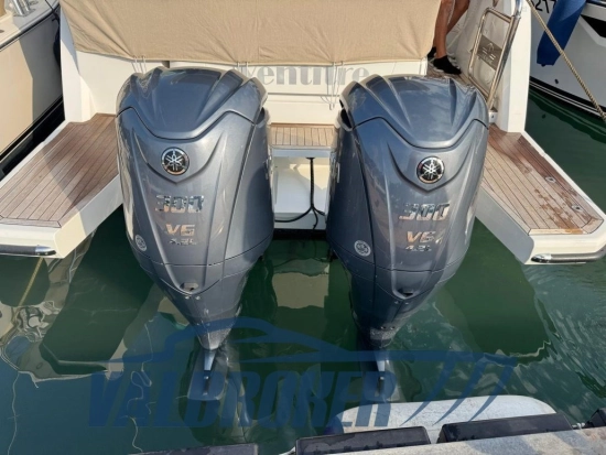 Sealine C335V usata in vendita