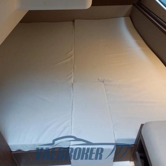 Sealine C335V usata in vendita