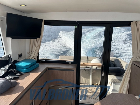 Sealine C335V usata in vendita