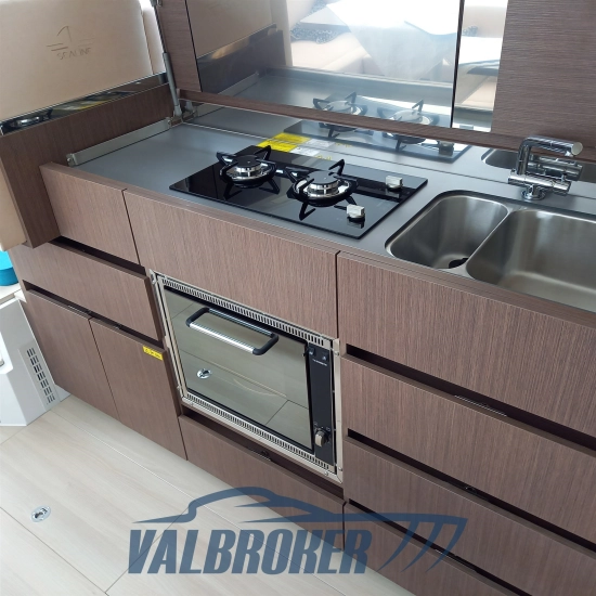 Sealine C335V usata in vendita