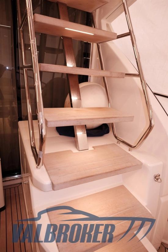 Ferretti 670 usado à venda
