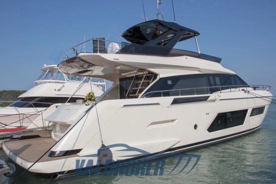 Ferretti 670 usado à venda