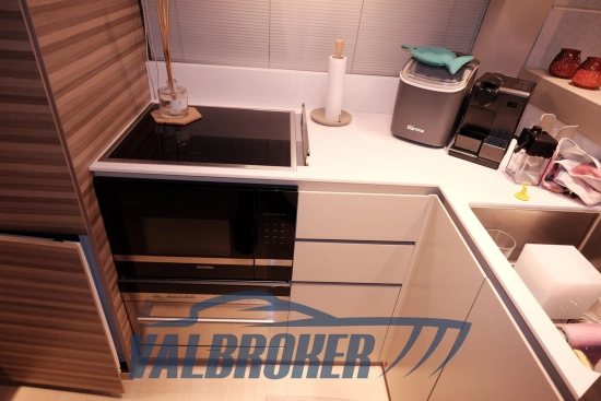 Ferretti 670 usado à venda
