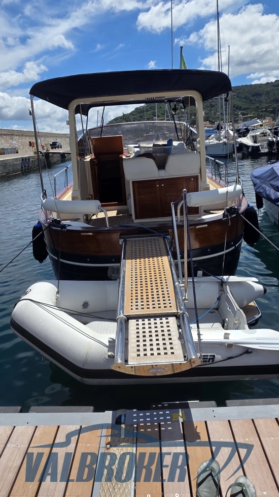 Apreamare Aprea 10 Semi Cabin usata in vendita