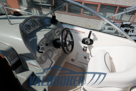 Sea Ray Sundancer 255 DA de segunda mano en venta
