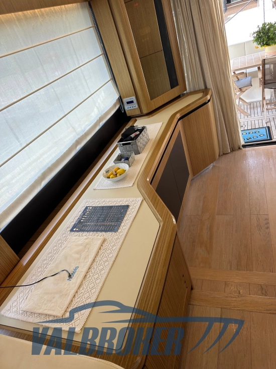 Absolute Navetta 52 usata in vendita