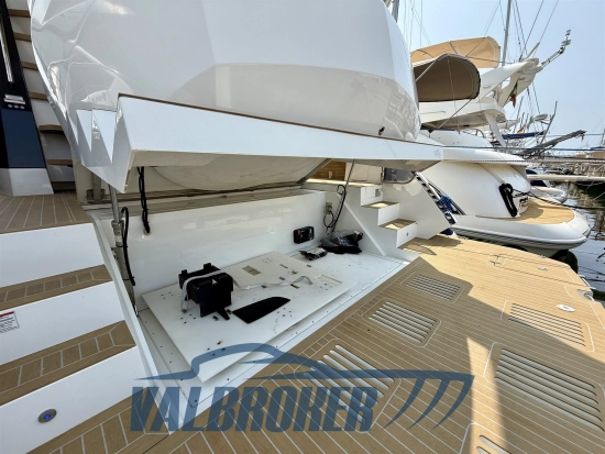 Galeon 460 fly usata in vendita