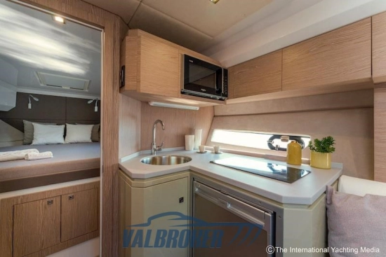 Sessa Marine C3X Hard top usata in vendita