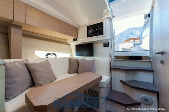 Sessa Marine C3X Hard top usata in vendita