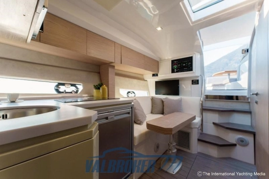 Sessa Marine C3X Hard top usata in vendita