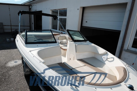 Sea Ray SPX 190 usado à venda