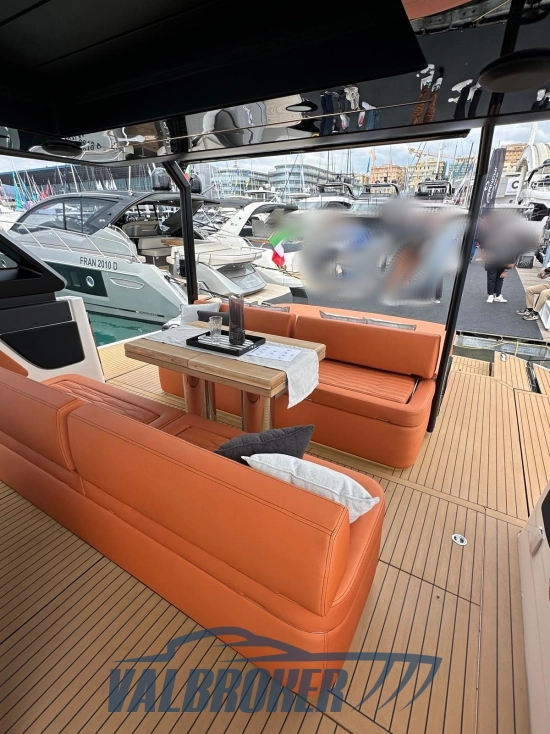 Cranchi A46 Luxury Tender usata in vendita