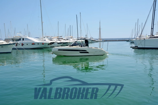 Invictus Yacht GT320 usado à venda