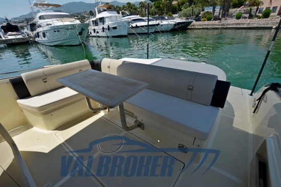 Invictus Yacht GT320 usado à venda