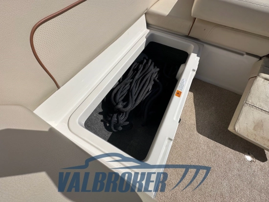 Chris Craft CORSAIR 28 usado à venda