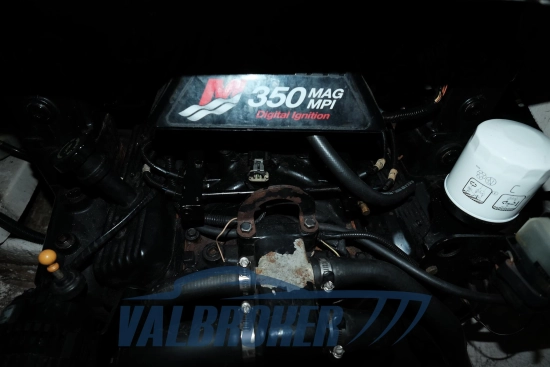 Maxum 2300 SC usado à venda