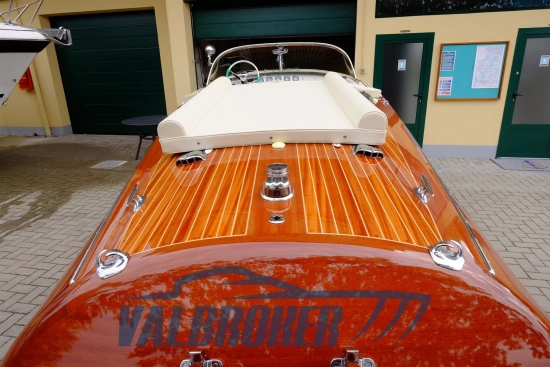 Riva Ariston usado à venda