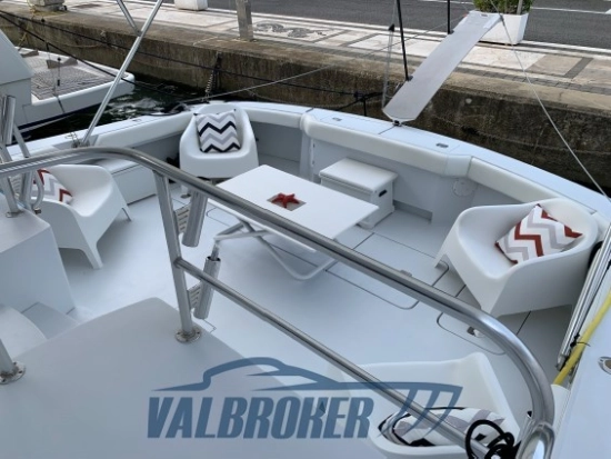 Hatteras Yachts 70 Convertible usata in vendita