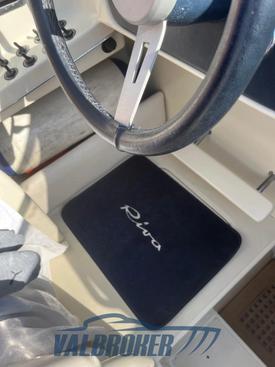 Riva SAINT TROPEZ usata in vendita