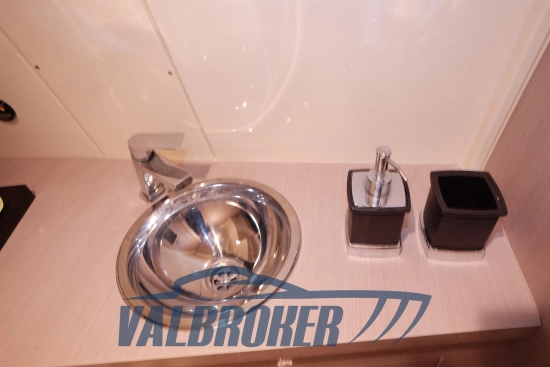 Invictus Yacht GT 280 de segunda mano en venta
