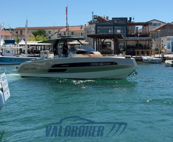Invictus Yacht GT320 de segunda mano en venta