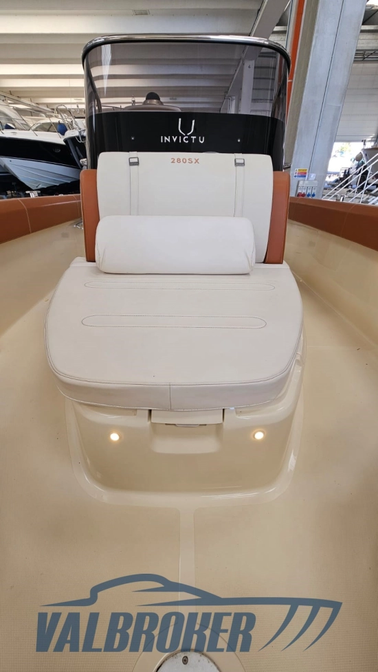 Invictus Yacht SX280 de segunda mano en venta