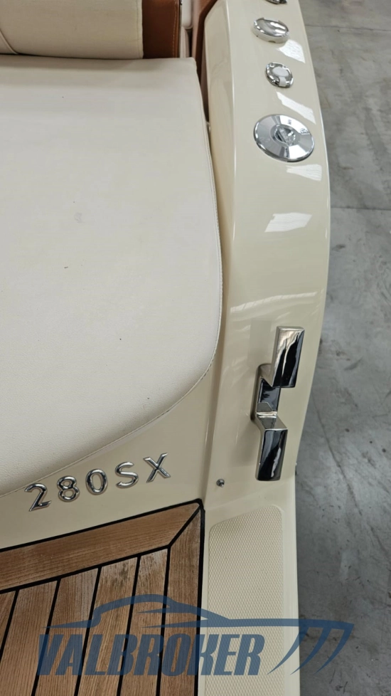 Invictus Yacht SX280 de segunda mano en venta