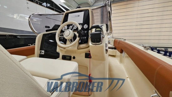 Invictus Yacht SX280 de segunda mano en venta