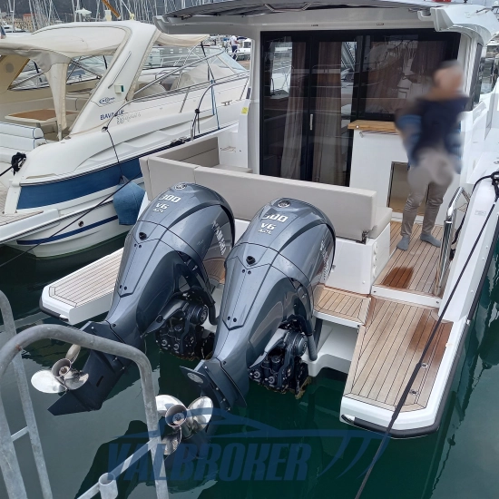 Sealine C335V de segunda mano en venta