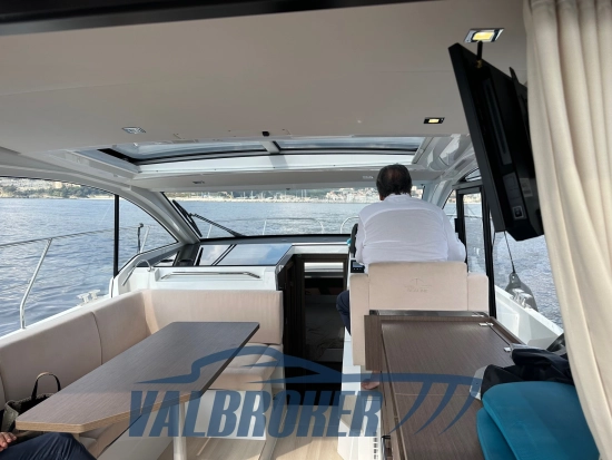 Sealine C335V de segunda mano en venta
